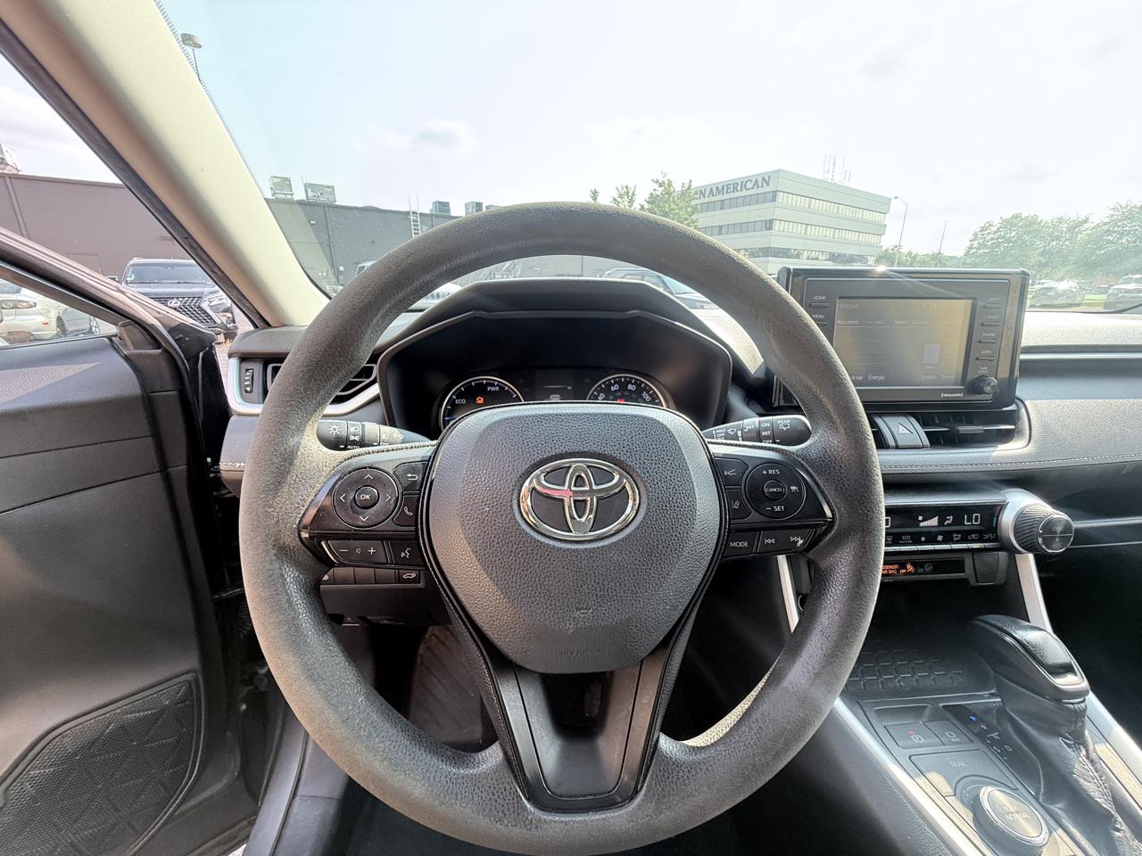 Toyota RAV4 Hybrid XLE 2020