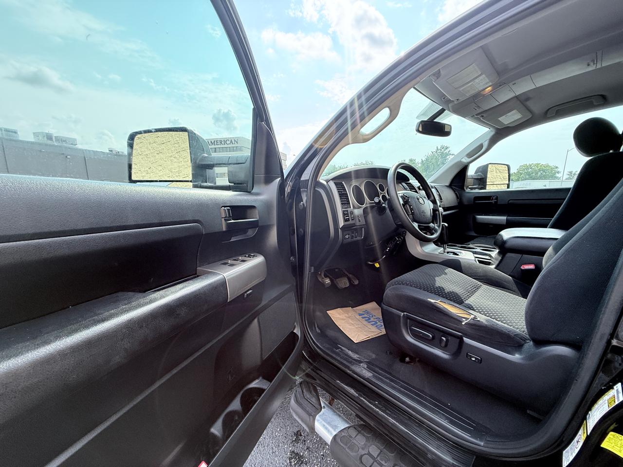 Toyota Tundra Tundra-Grade 5.7L FFV Double Cab 4WD 2012