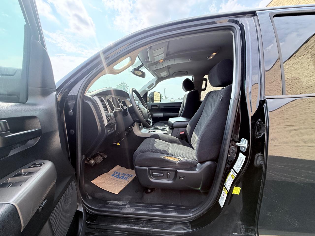 Toyota Tundra Tundra-Grade 5.7L FFV Double Cab 4WD 2012