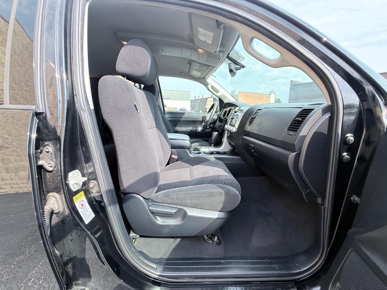 Toyota Tundra Tundra-Grade 5.7L FFV Double Cab 4WD 2012