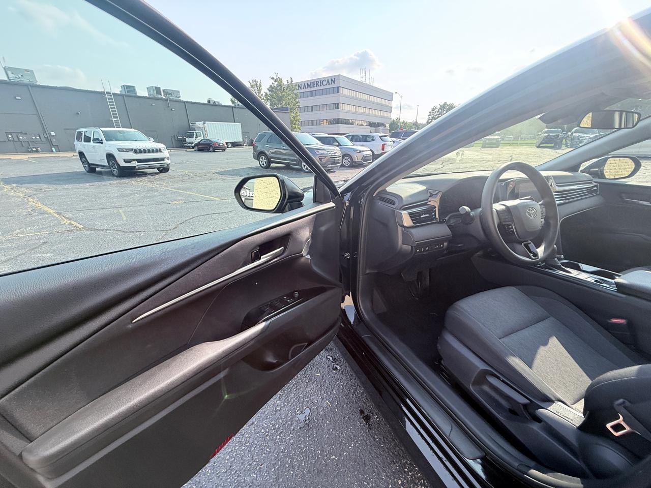Toyota Camry Hybrid XLE 2026