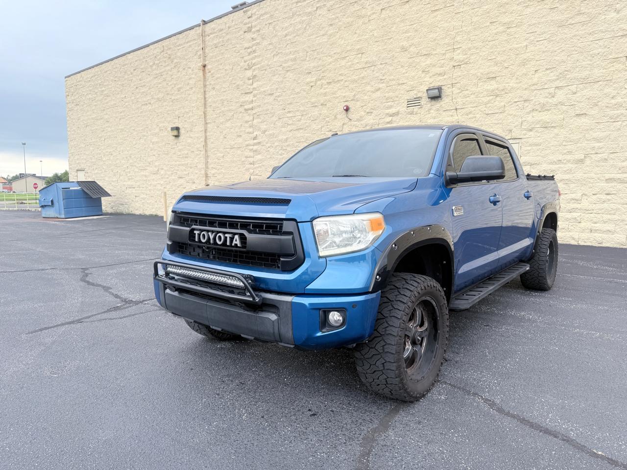 Toyota Tundra Platinum CrewMax 5.7L FFV 4WD 2016