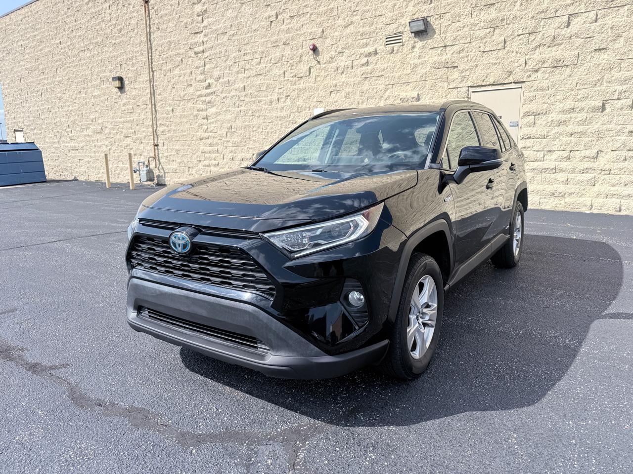 Toyota RAV4 Hybrid XLE 2020