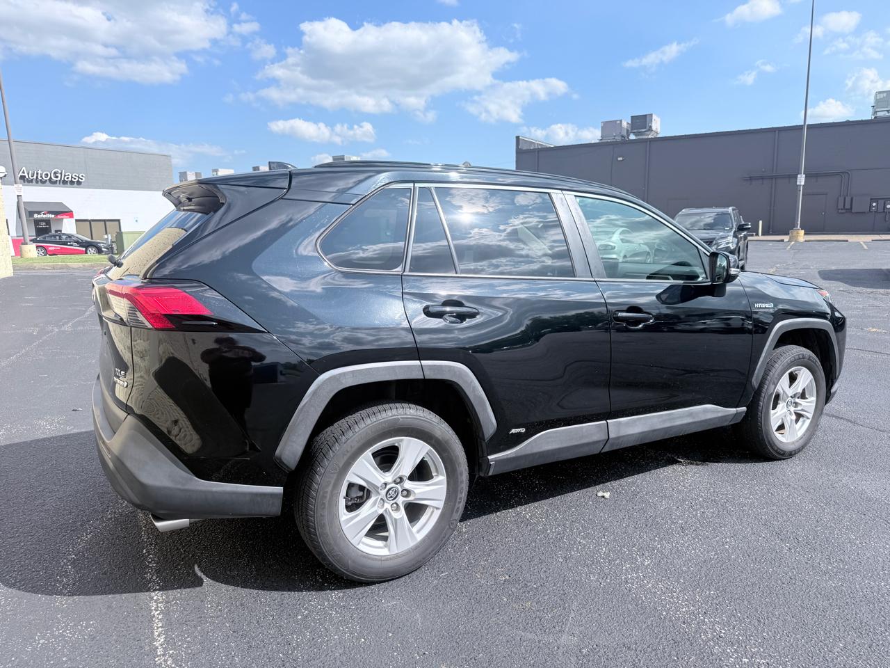 Toyota RAV4 Hybrid XLE 2020