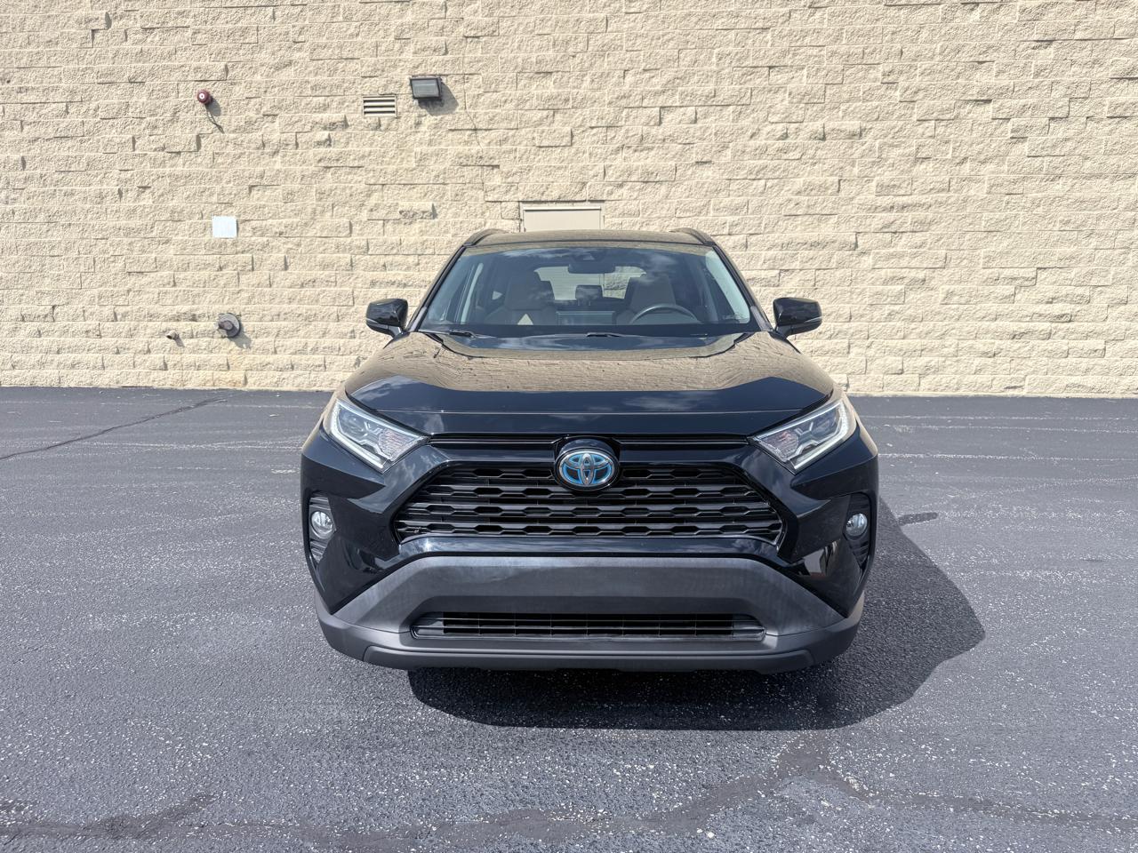 Toyota RAV4 Hybrid XLE 2020