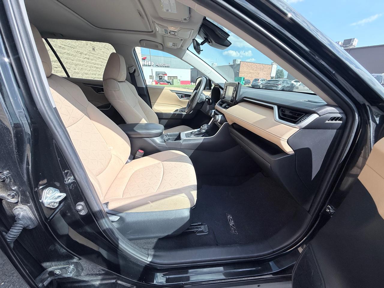 Toyota RAV4 Hybrid XLE 2020
