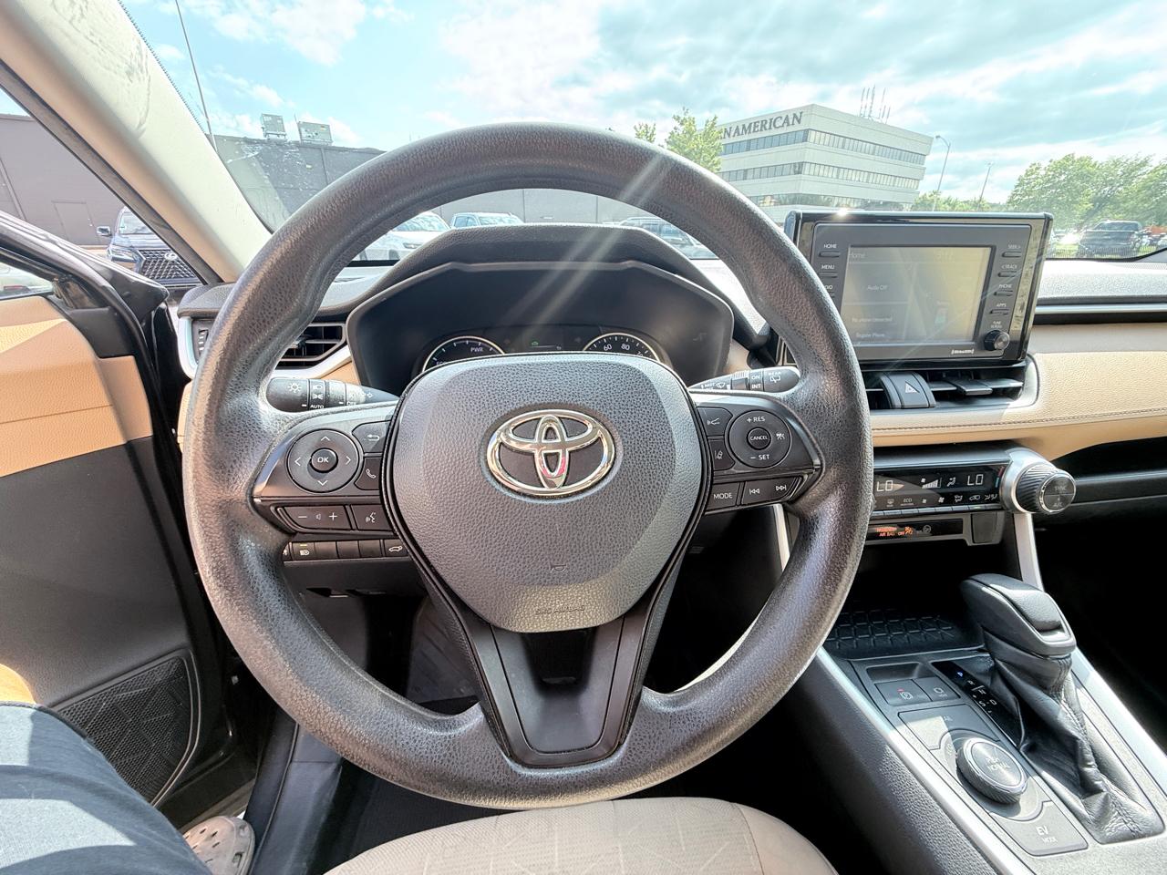 Toyota RAV4 Hybrid XLE 2020