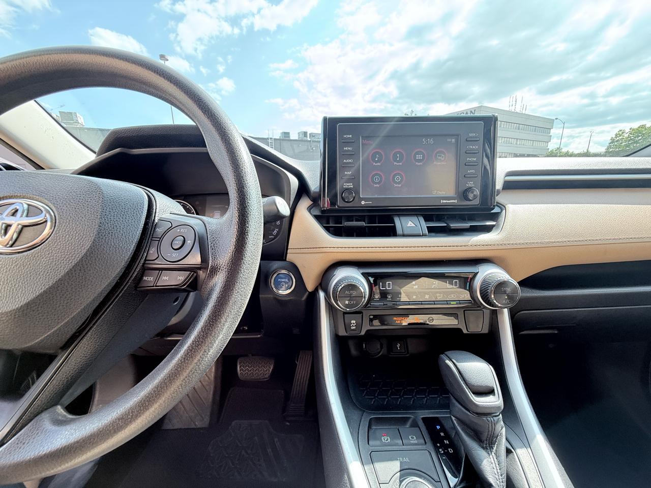 Toyota RAV4 Hybrid XLE 2020