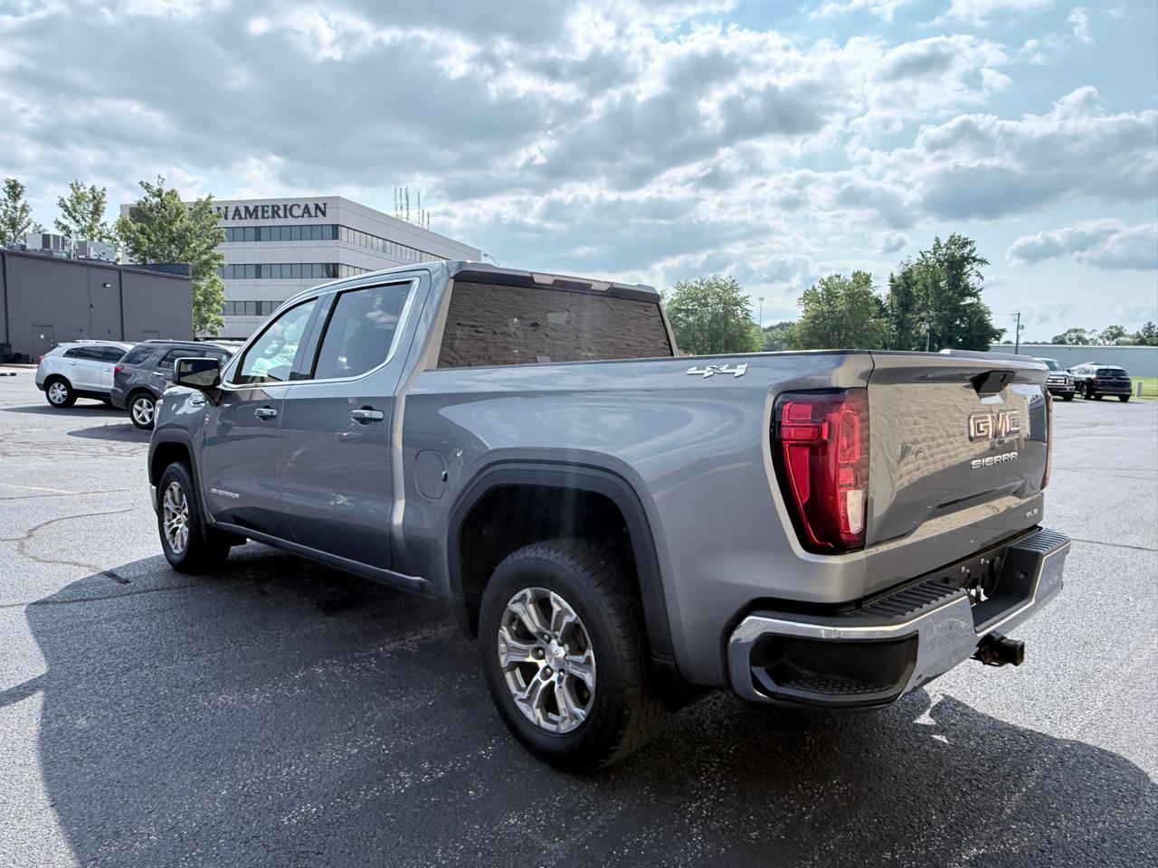 GMC Sierra 1500 SLE Crew Cab Short Box 4WD 2019
