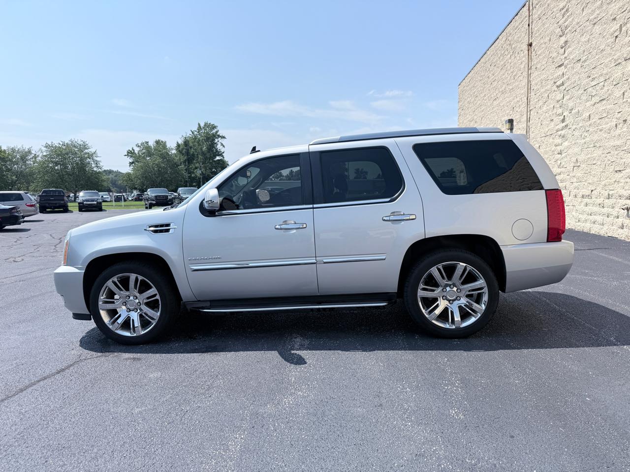 Cadillac Escalade AWD Luxury 2012