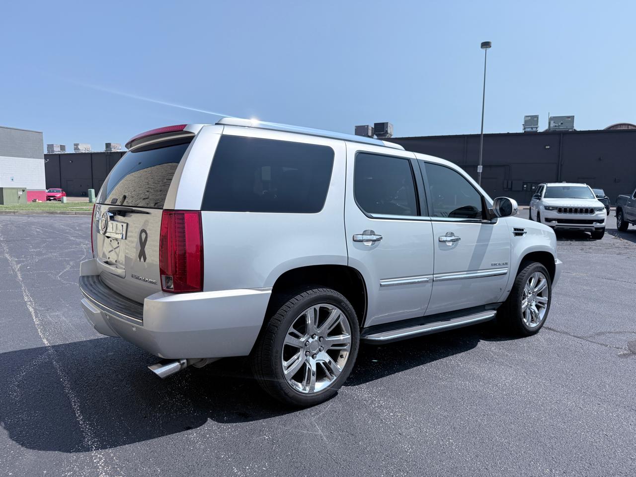 Cadillac Escalade AWD Luxury 2012