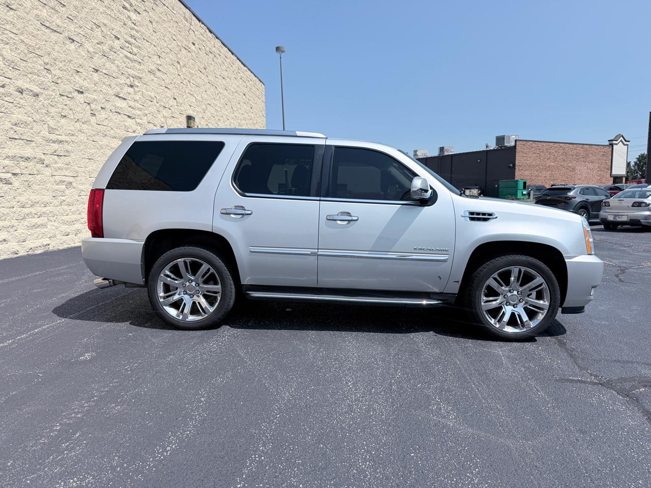 Cadillac Escalade AWD Luxury 2012