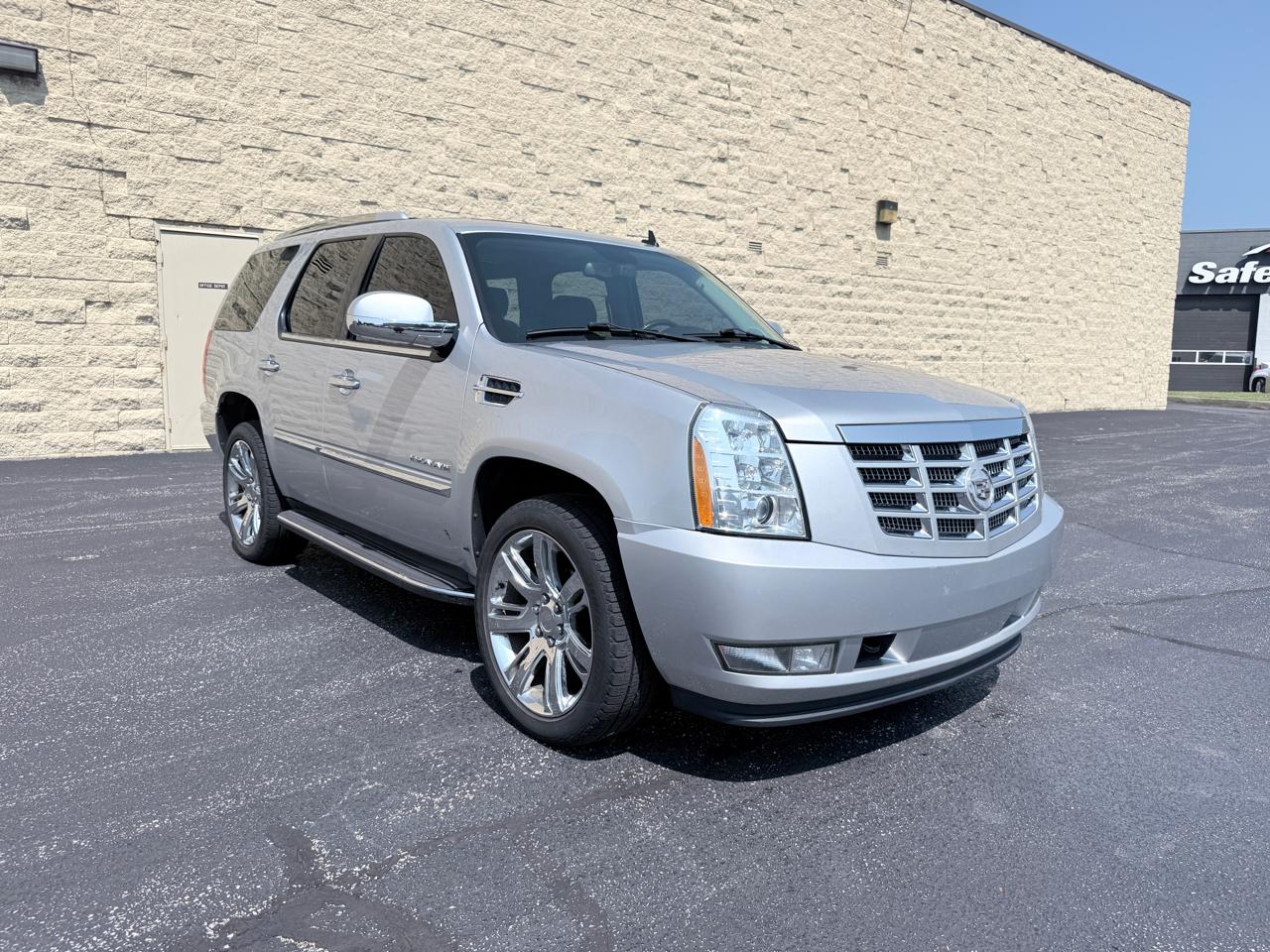 Cadillac Escalade AWD Luxury 2012