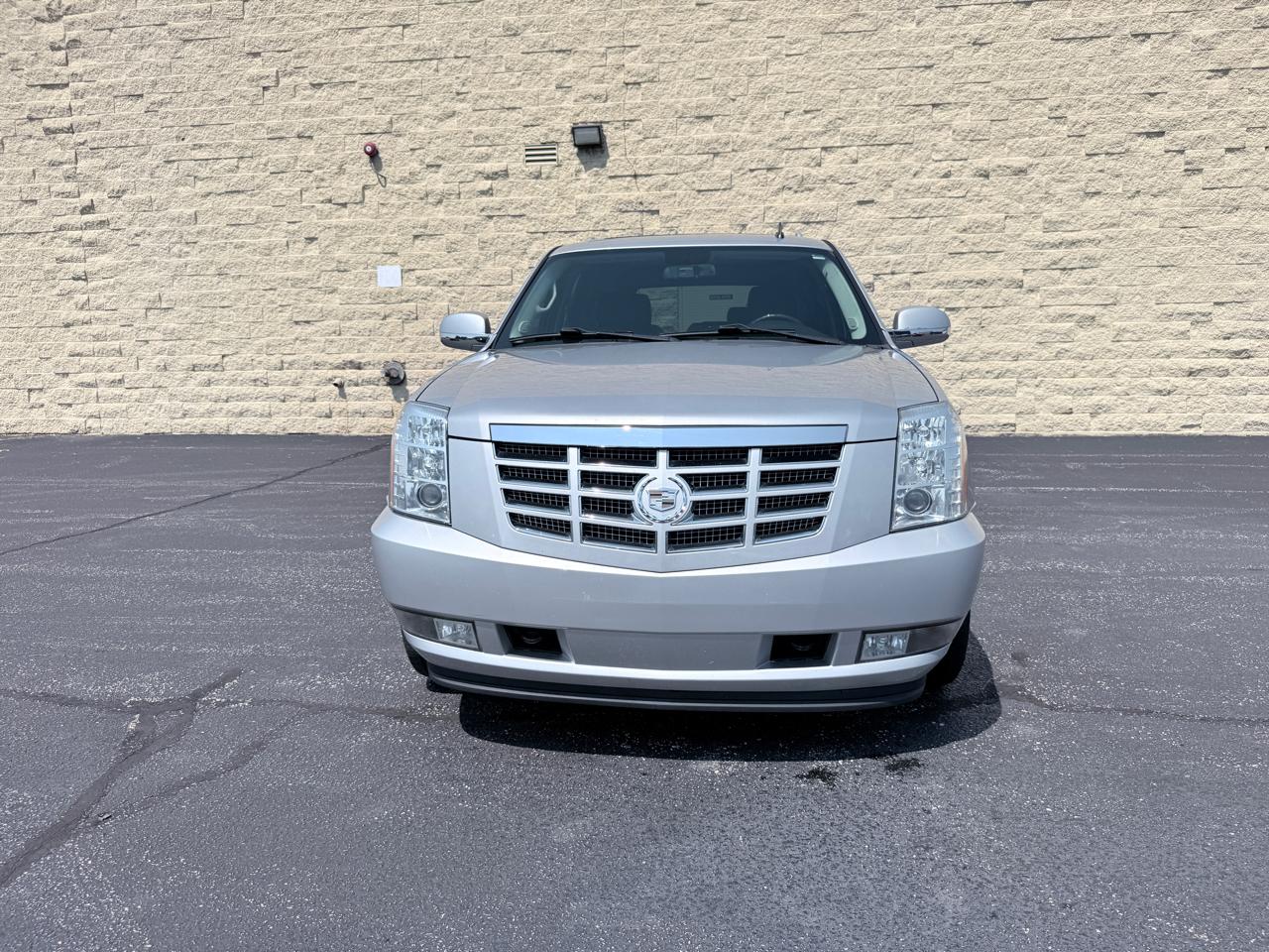 Cadillac Escalade AWD Luxury 2012