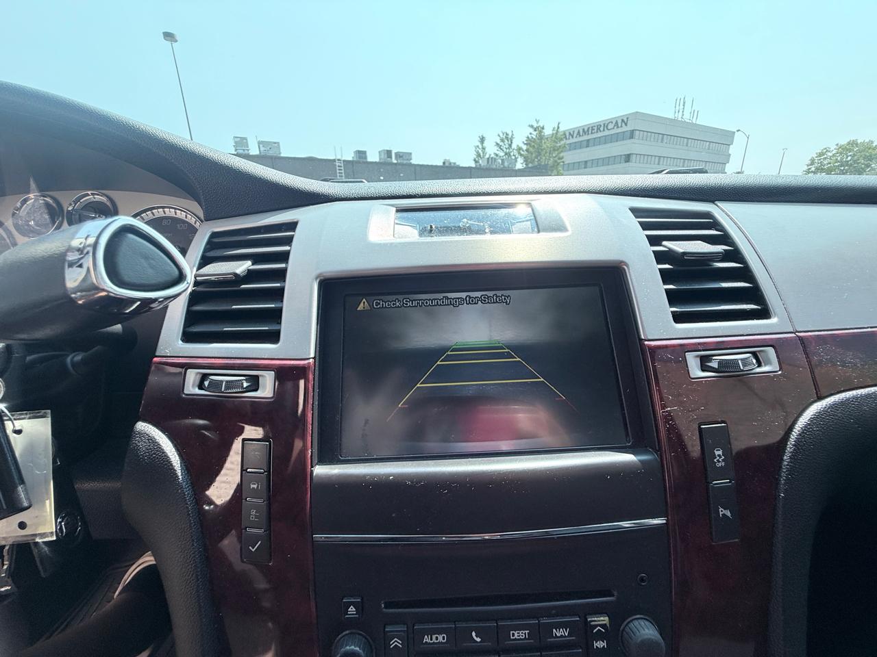 Cadillac Escalade AWD Luxury 2012