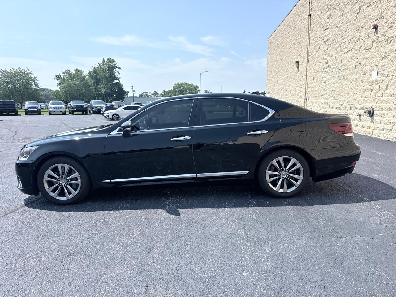 Lexus LS 460 Luxury Sedan AWD 2014