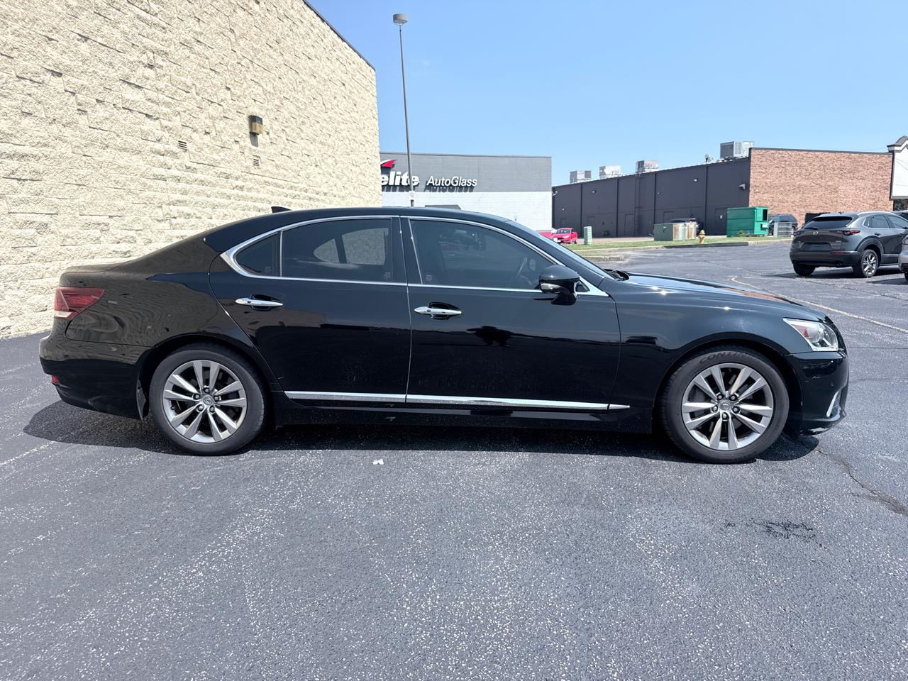 Lexus LS 460 Luxury Sedan AWD 2014