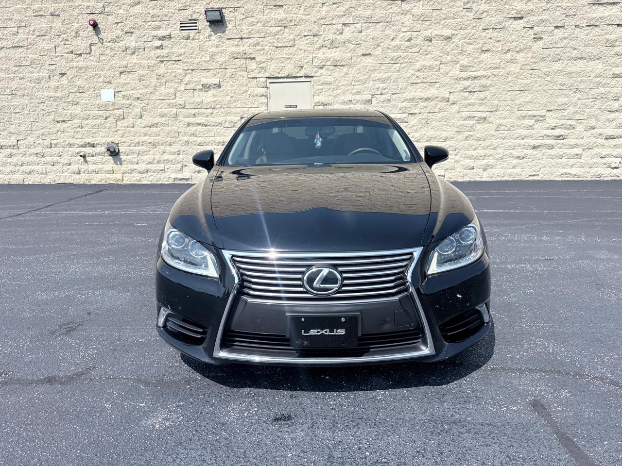 Lexus LS 460 Luxury Sedan AWD 2014