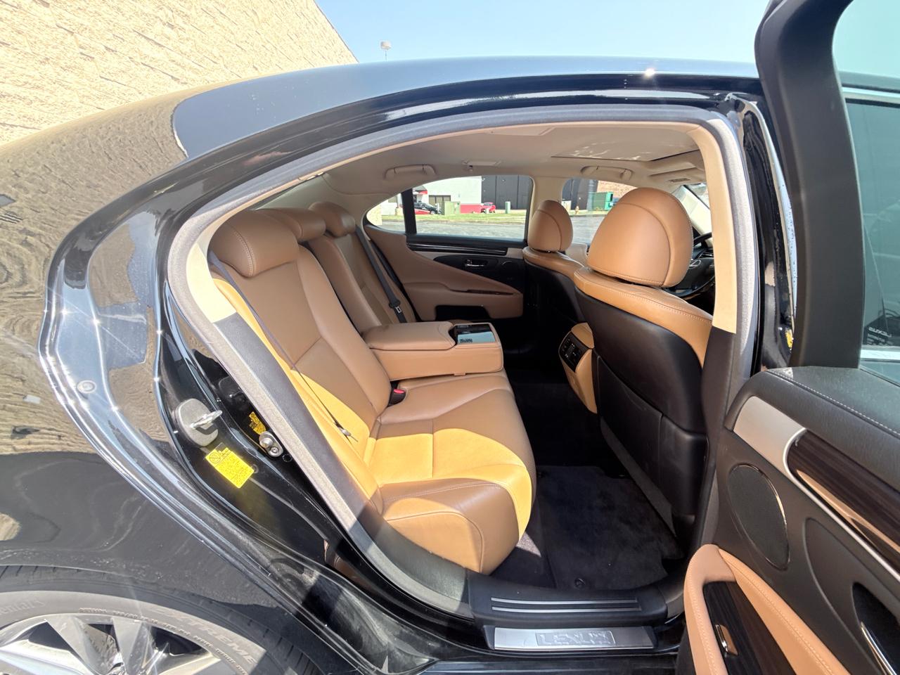 Lexus LS 460 Luxury Sedan AWD 2014