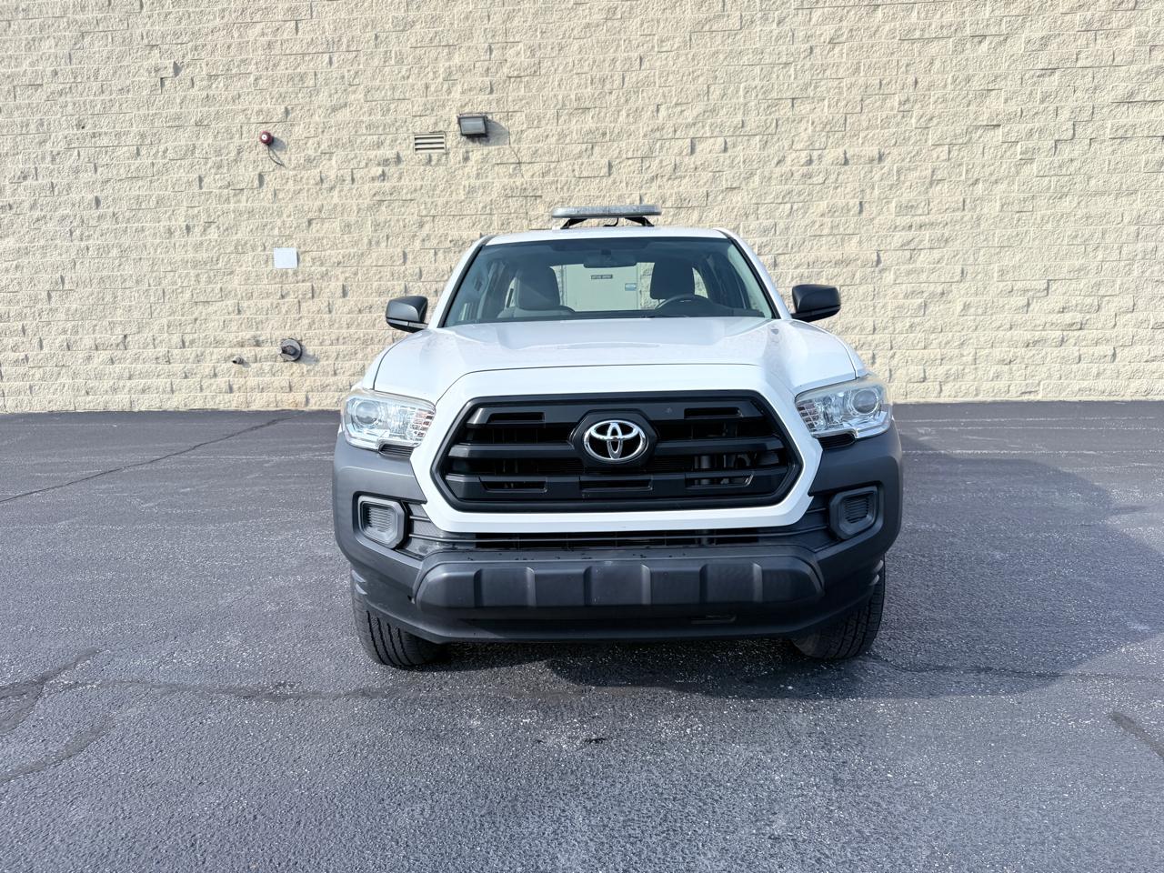 Toyota Tacoma SR5 Access Cab I4 6AT 4WD 2017