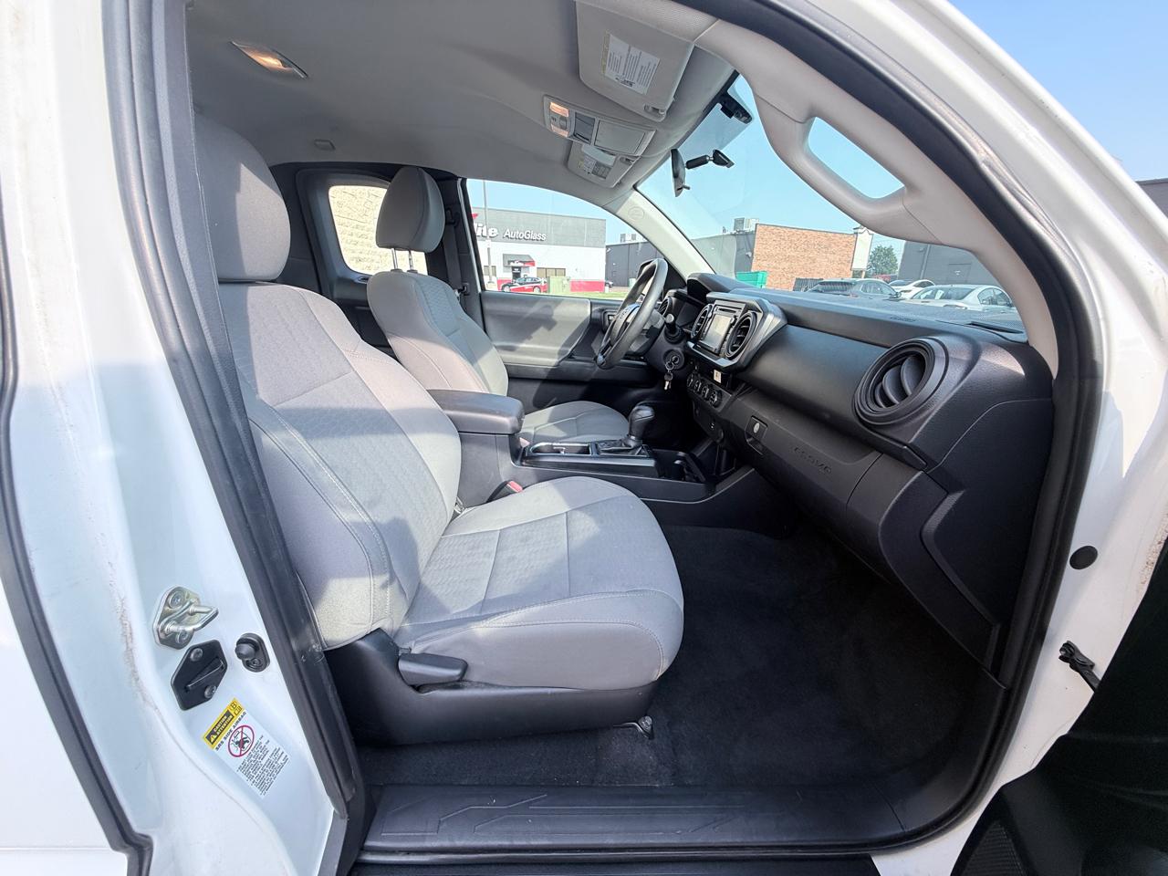 Toyota Tacoma SR5 Access Cab I4 6AT 4WD 2017