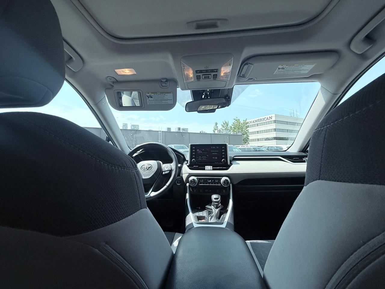 Toyota RAV4 XLE AWD 2021