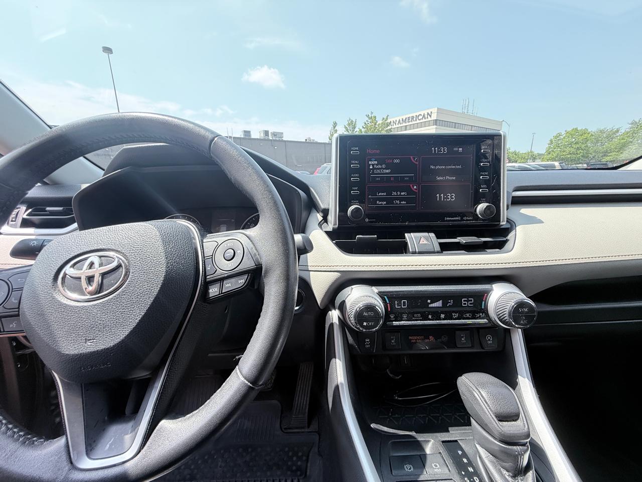 Toyota RAV4 XLE AWD 2021