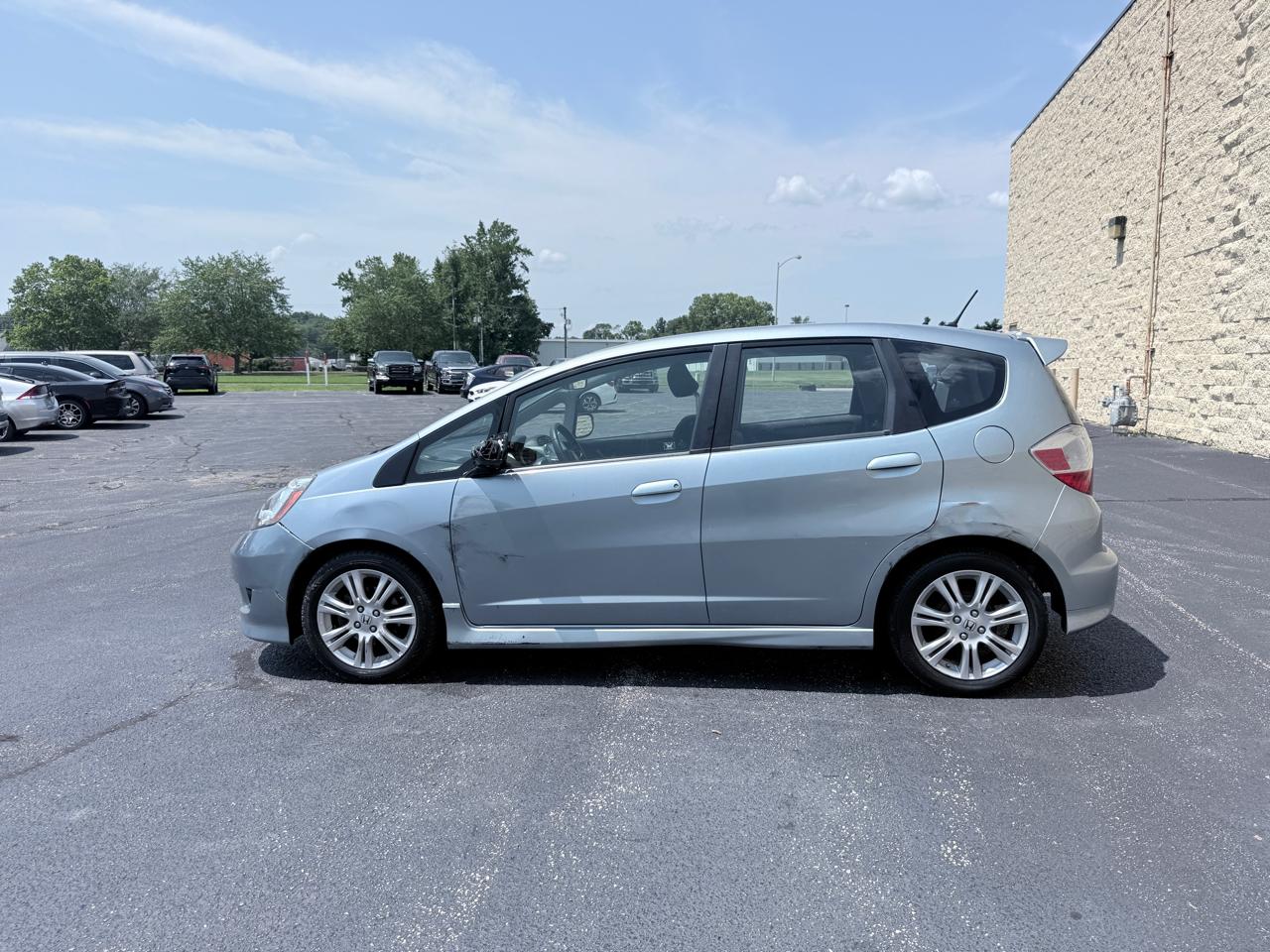 Honda Fit Sport 5-Speed AT 2011