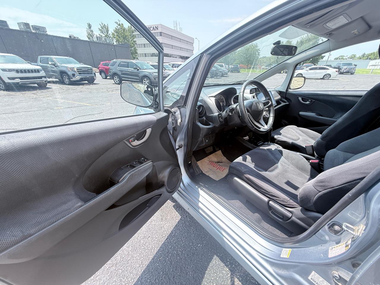 Honda Fit Sport 5-Speed AT 2011