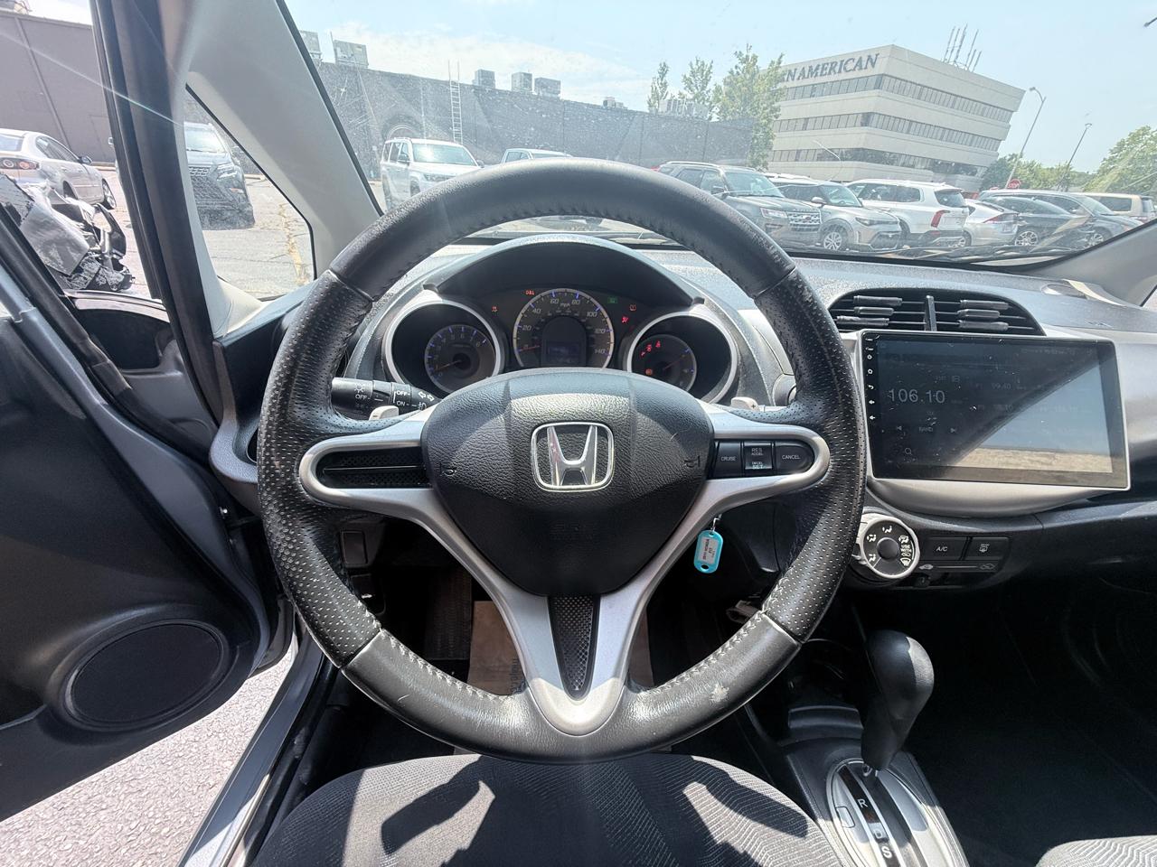 Honda Fit Sport 5-Speed AT 2011