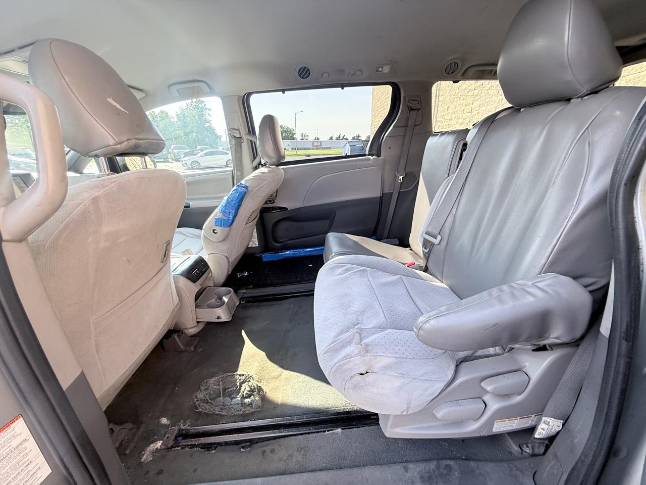 Toyota Sienna LE 8-Passenger 2020