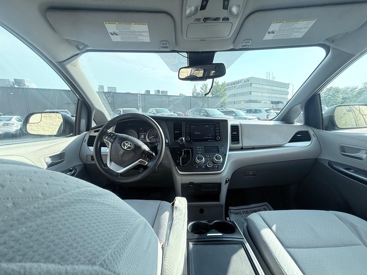 Toyota Sienna LE 8-Passenger 2020