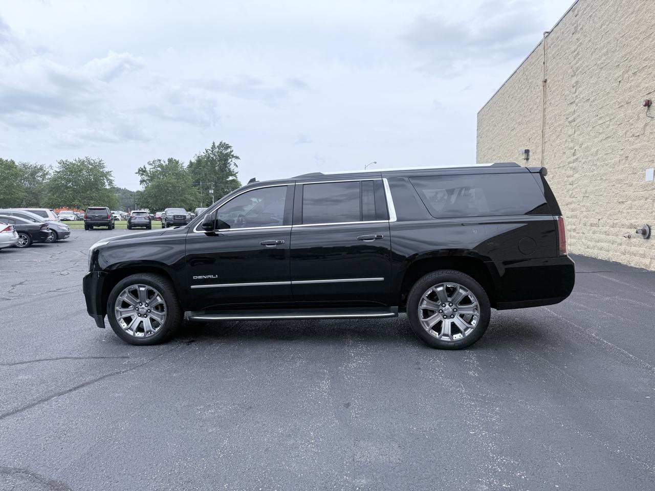 GMC Yukon XL Denali 4WD 2016