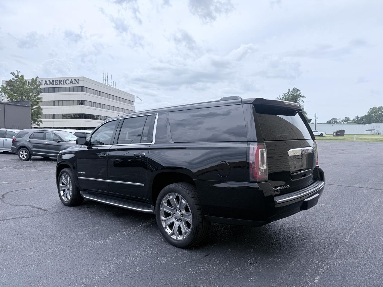GMC Yukon XL Denali 4WD 2016