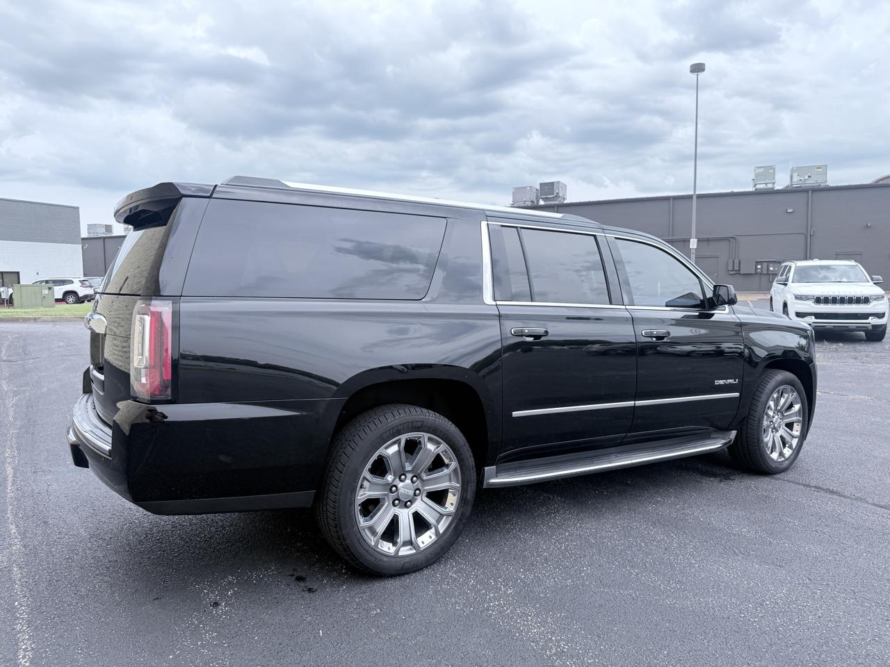 GMC Yukon XL Denali 4WD 2016