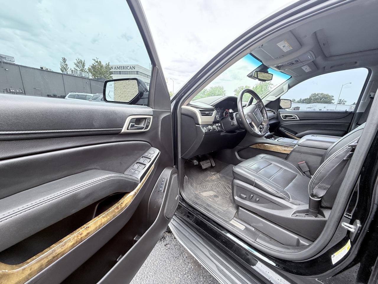 GMC Yukon XL Denali 4WD 2016