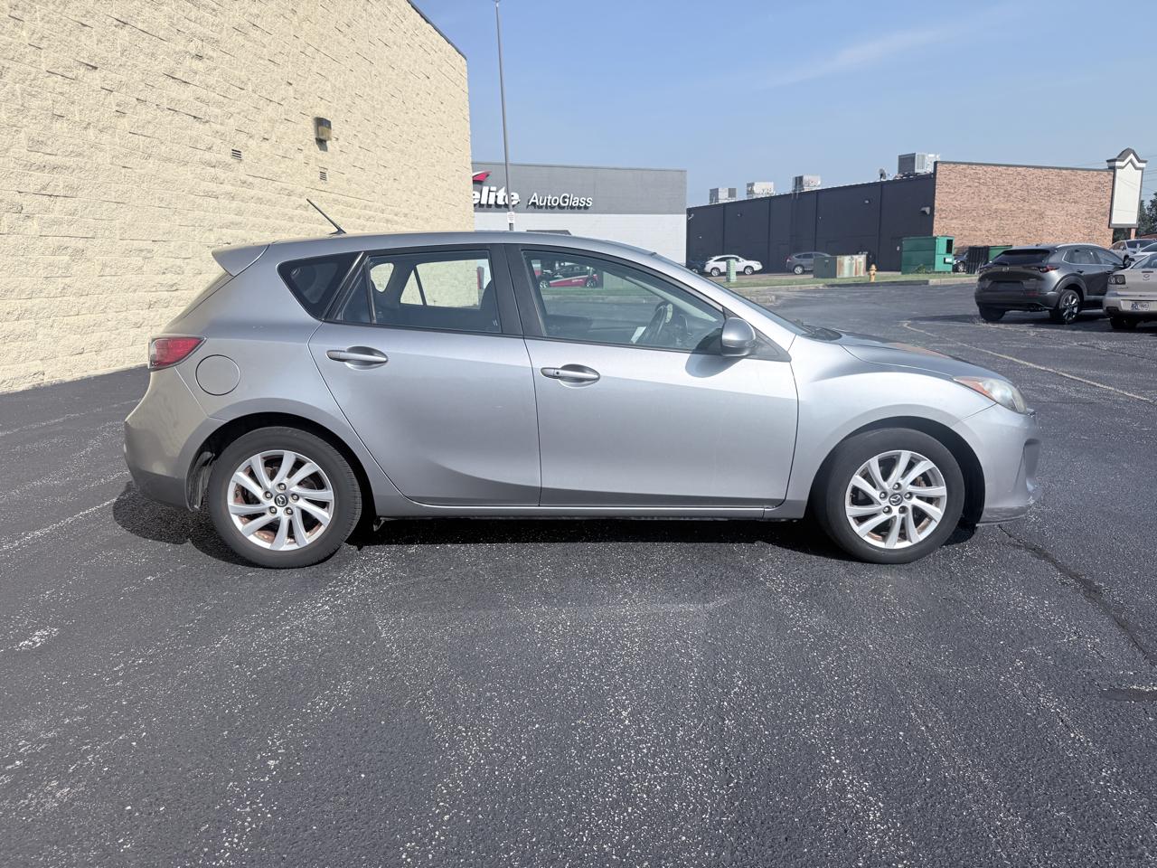 Mazda MAZDA3 i Grand Touring MT 5-Door 2013