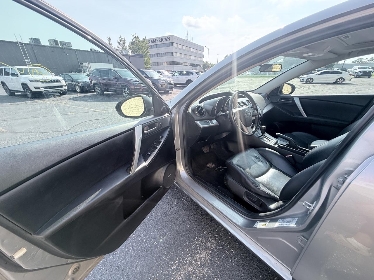 Mazda MAZDA3 i Grand Touring MT 5-Door 2013