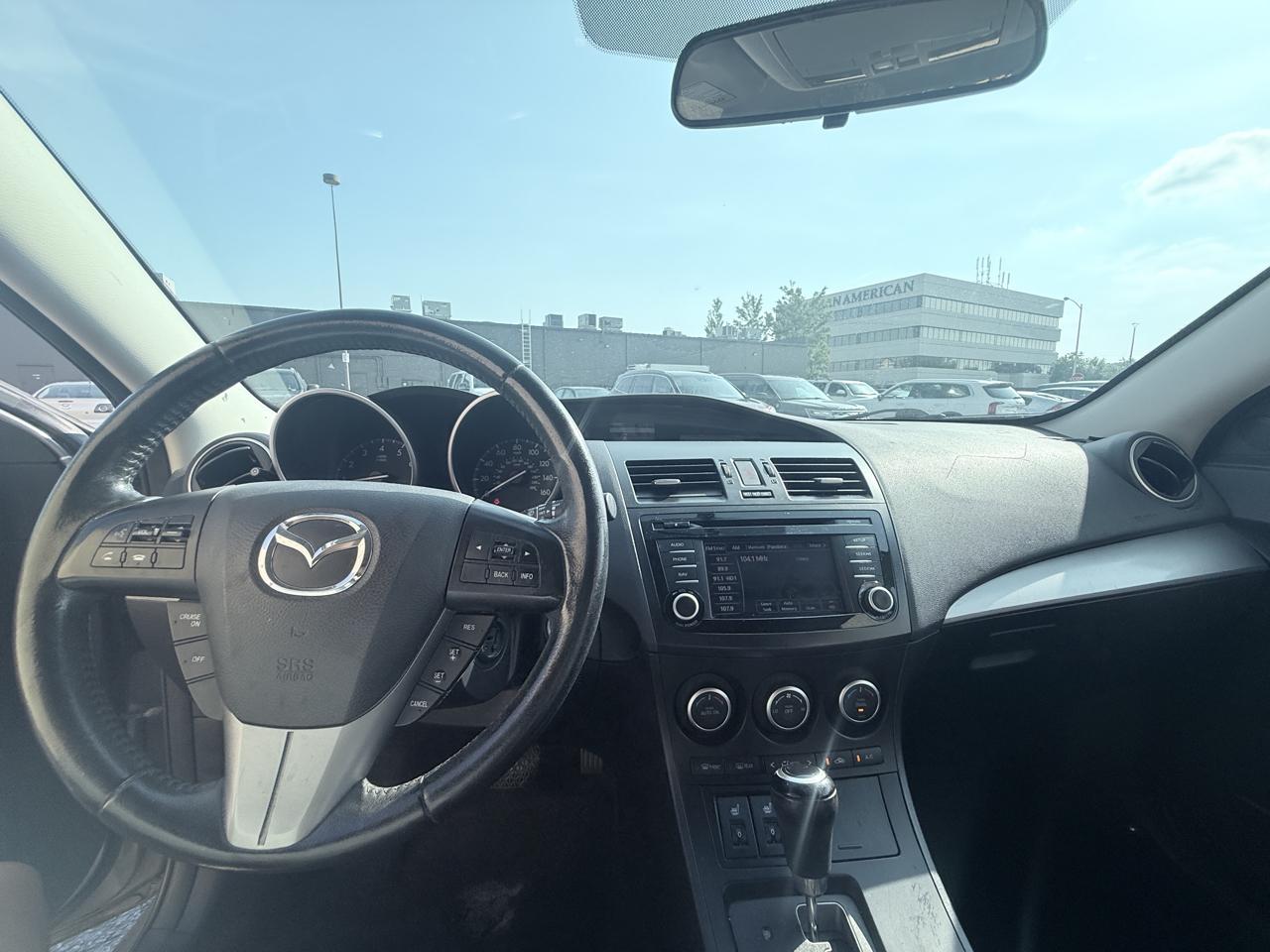 Mazda MAZDA3 i Grand Touring MT 5-Door 2013