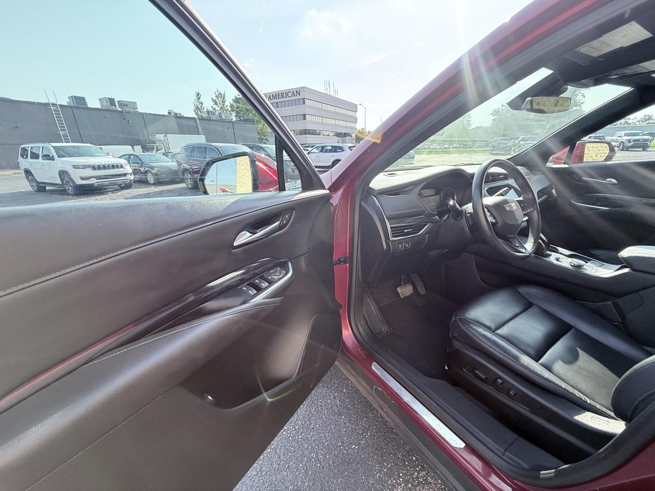 Cadillac XT4 Luxury AWD 2023