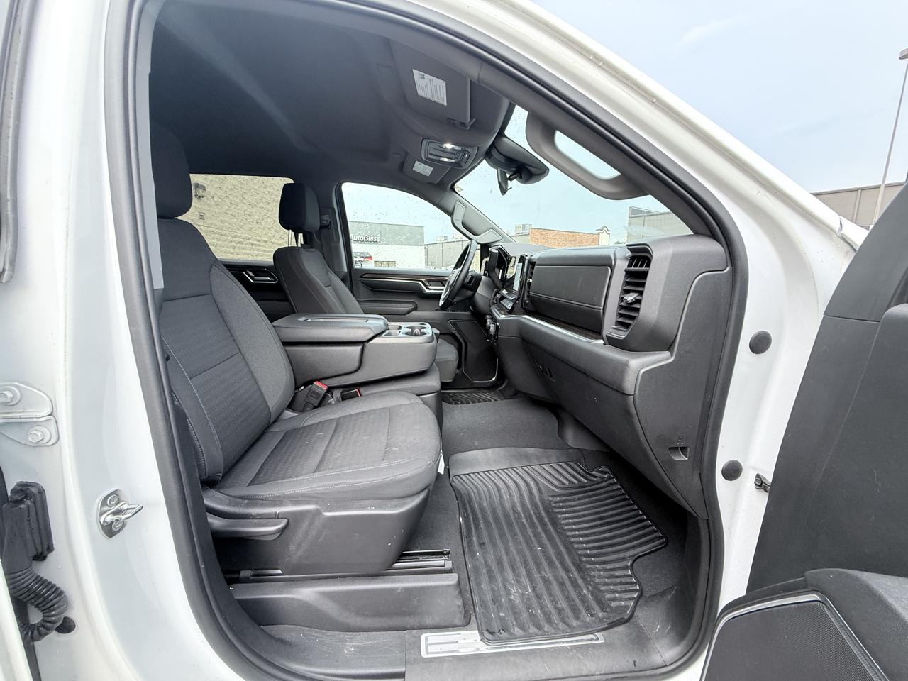 Chevrolet Silverado 1500 LT Crew Cab 4WD 2023