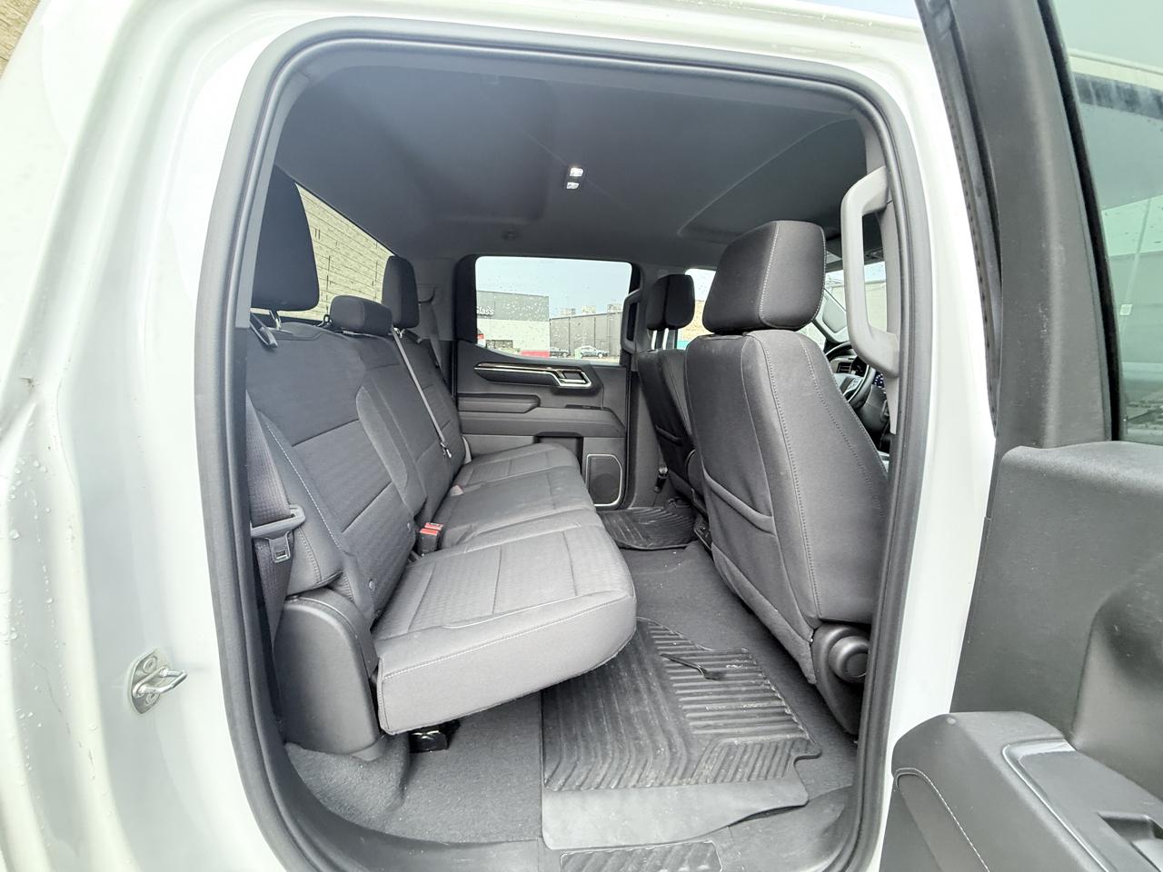 Chevrolet Silverado 1500 LT Crew Cab 4WD 2023