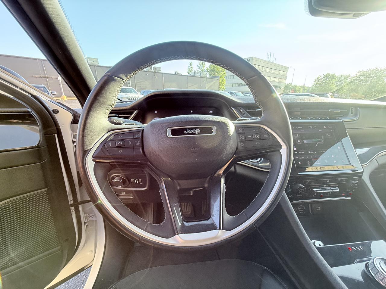 Jeep Grand Cherokee L Laredo 2023