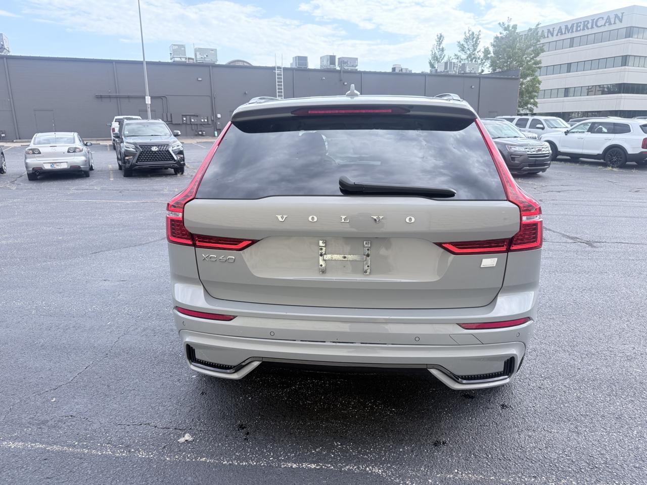 Volvo XC60 Recharge T8 Plus Dark AWD 2024