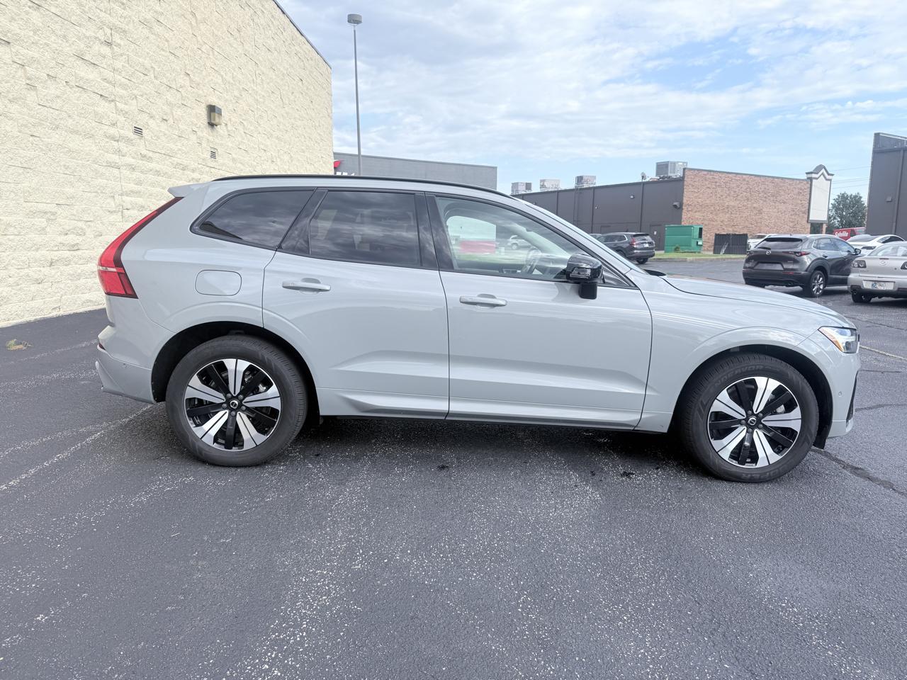 Volvo XC60 Recharge T8 Plus Dark AWD 2024