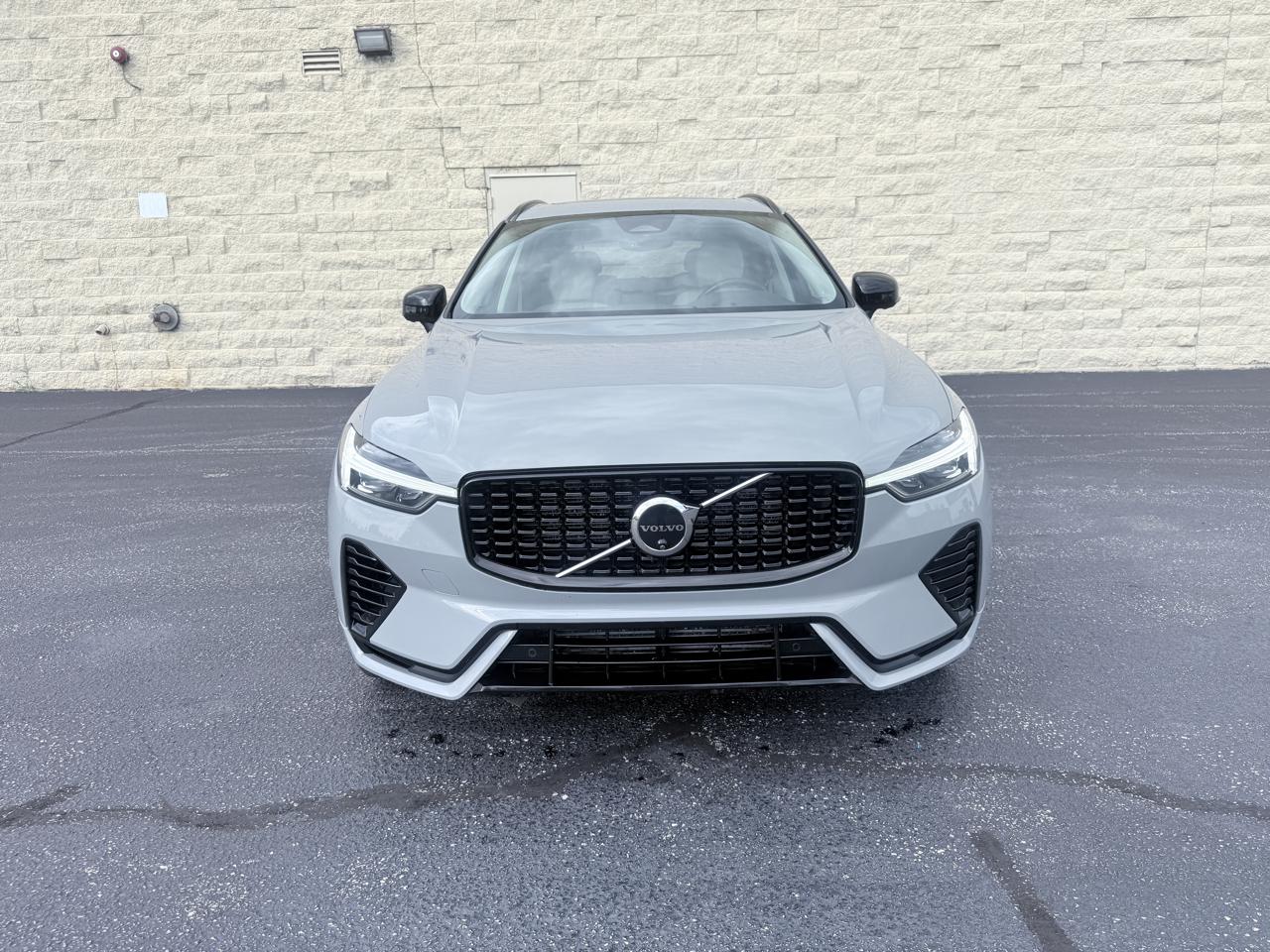 Volvo XC60 Recharge T8 Plus Dark AWD 2024
