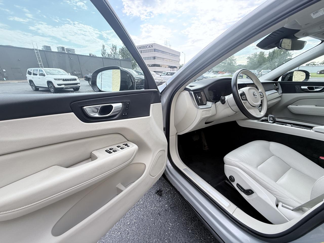 Volvo XC60 Recharge T8 Plus Dark AWD 2024