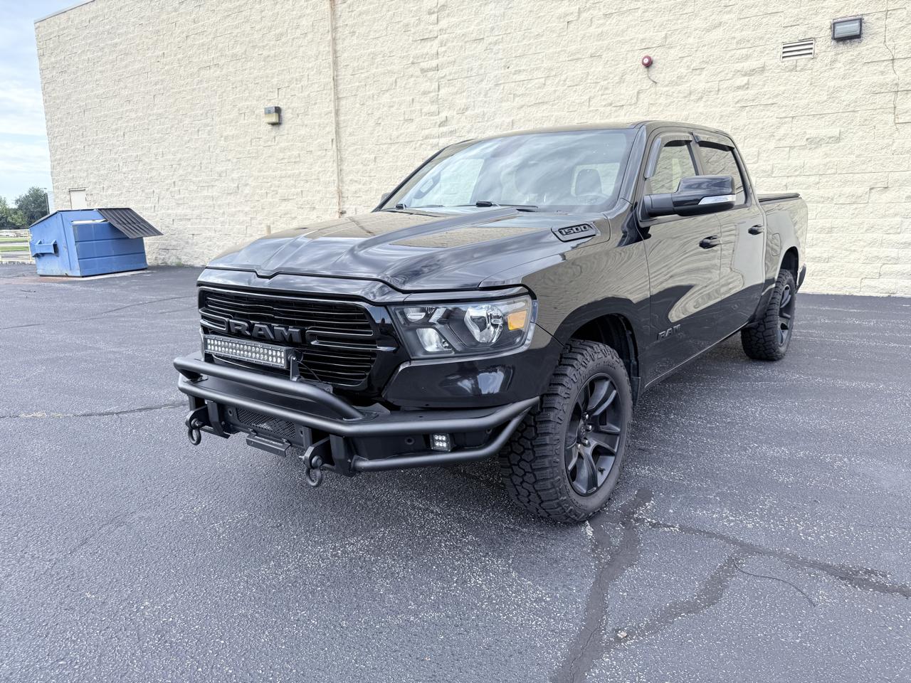 RAM 1500 Big Horn Crew Cab SWB 4WD 2020