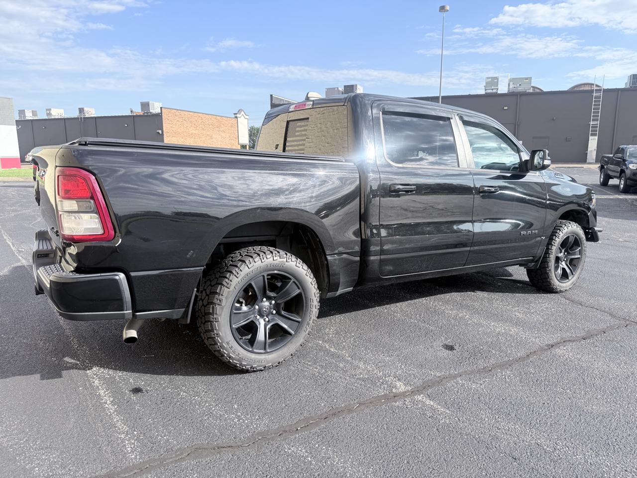 RAM 1500 Big Horn Crew Cab SWB 4WD 2020