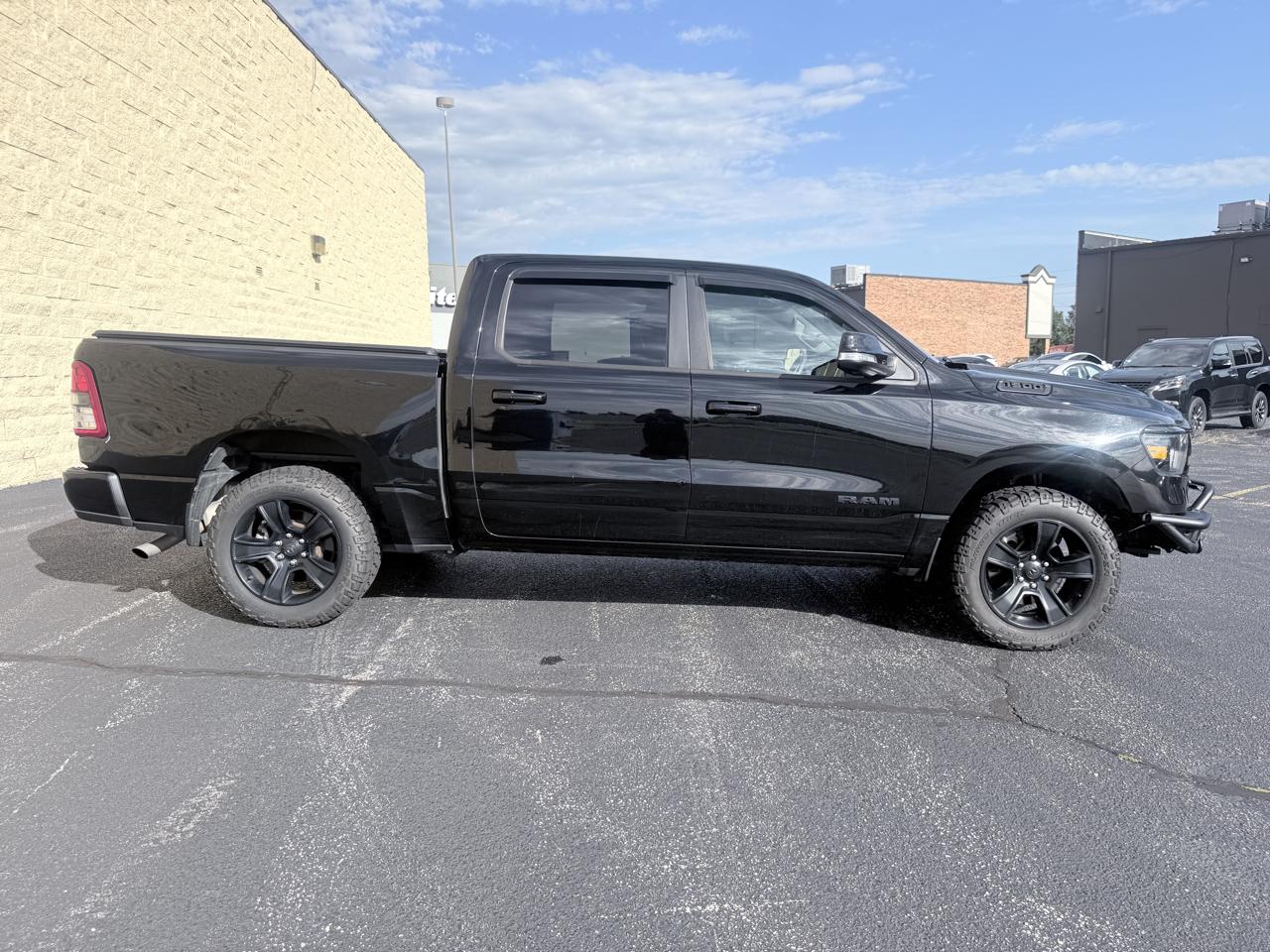RAM 1500 Big Horn Crew Cab SWB 4WD 2020
